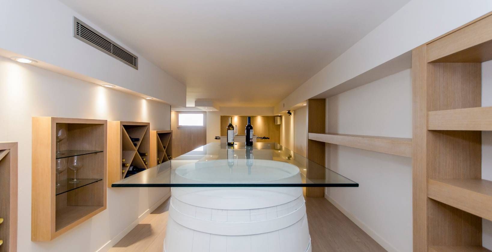 Ground-floor exterior and plot boundary wall, new-build villa, Campoamor