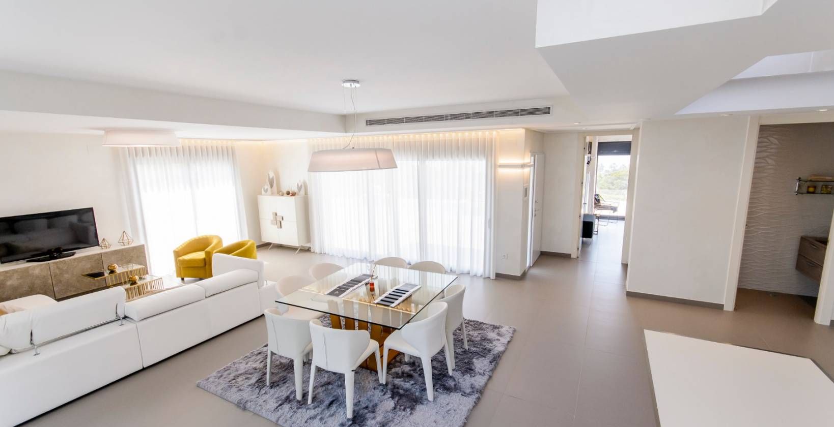 Upper-floor landing and circulation space in new-build villa, Campoamor