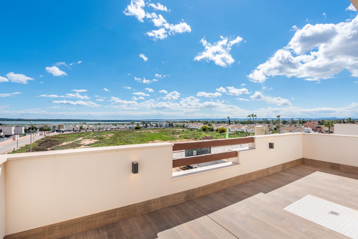 Rear garden area of new-build villa on 227 m2 plot, Ciudad Quesada