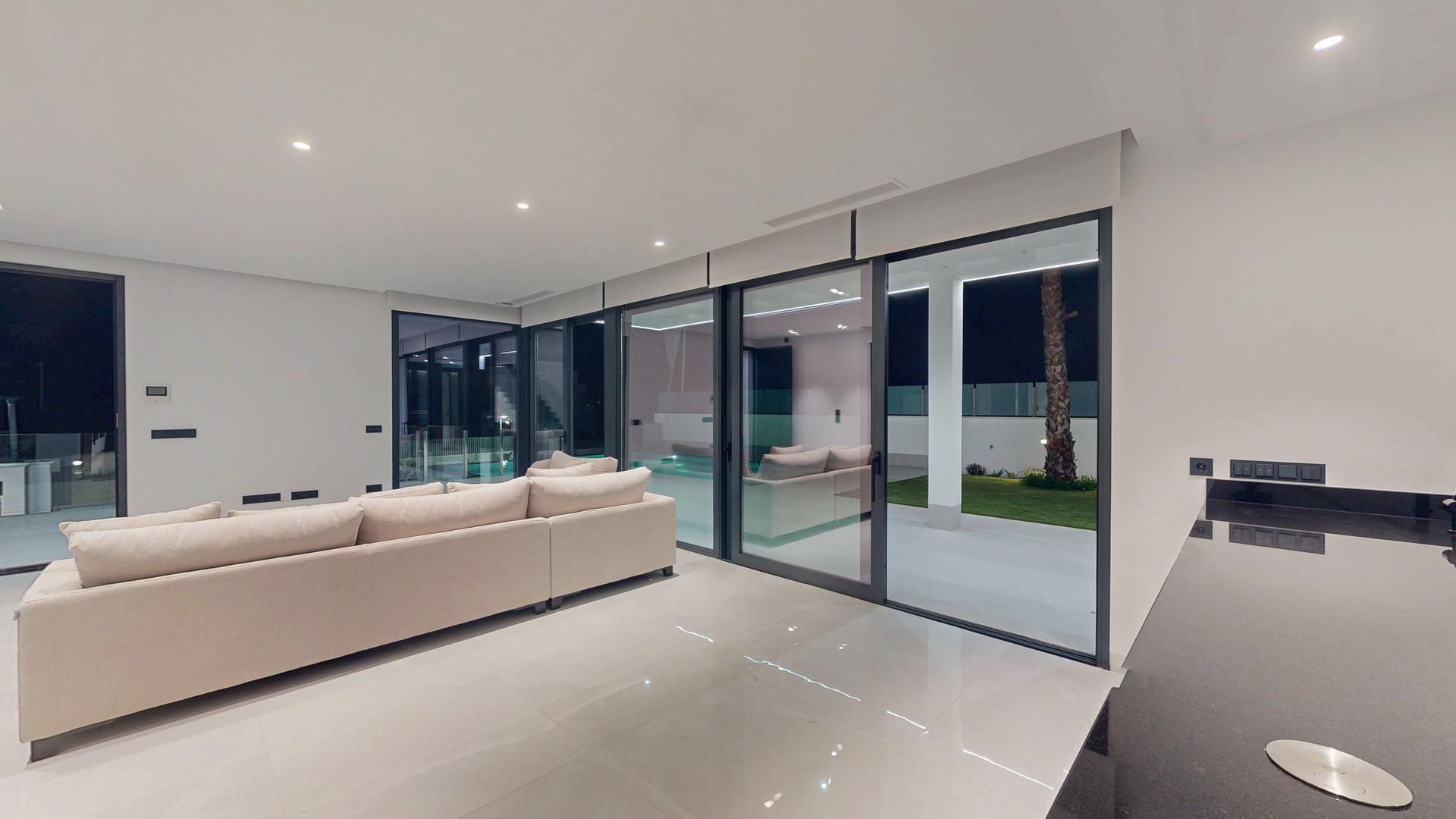 Exterior view of new-build villa with private 455m2 plot, Finestrat Hills