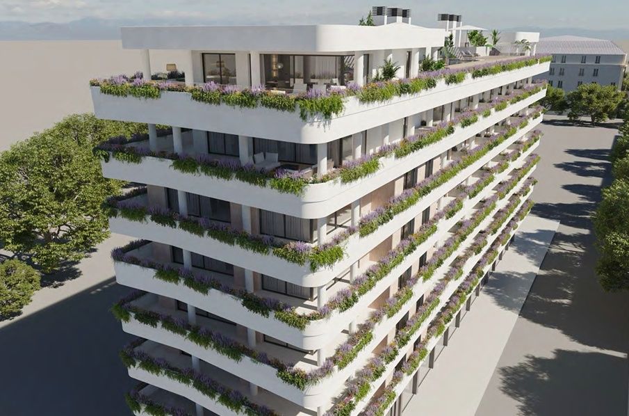 Entrance hallway of new-build apartment on third floor, Parque Central, Estepona