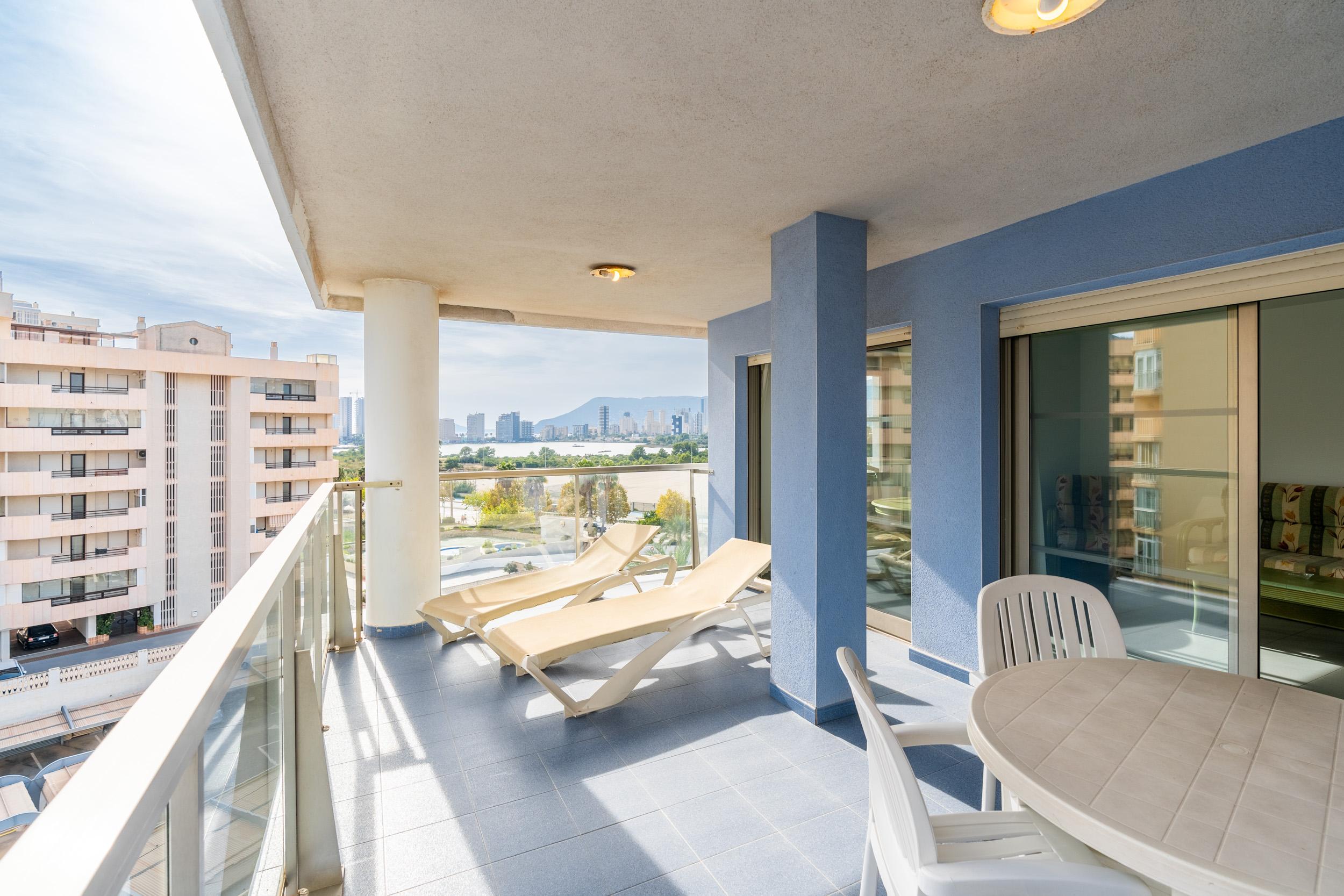 Bathroom with modern fittings in penthouse, Playa de Fossa-Levante, Calpe