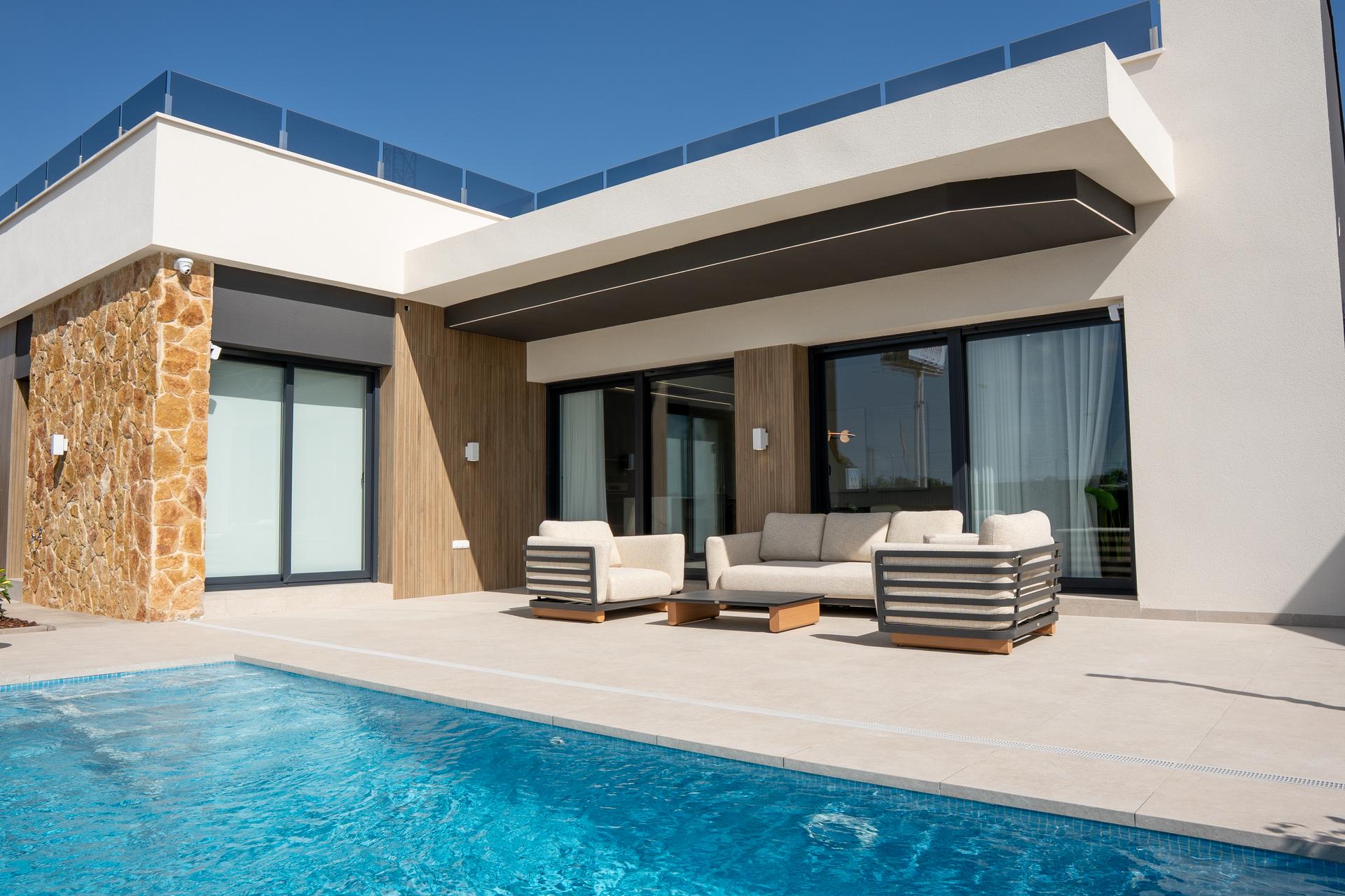 Main bedroom with window in 3-bedroom new-build villa, Lo Marabú, Rojales