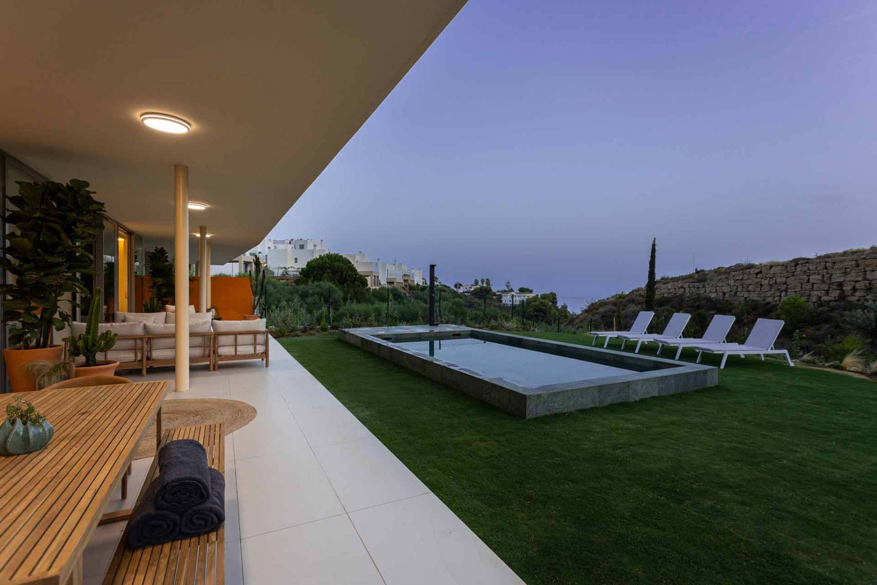 Master bedroom with window in 3-bedroom new-build villa, El Higuerón