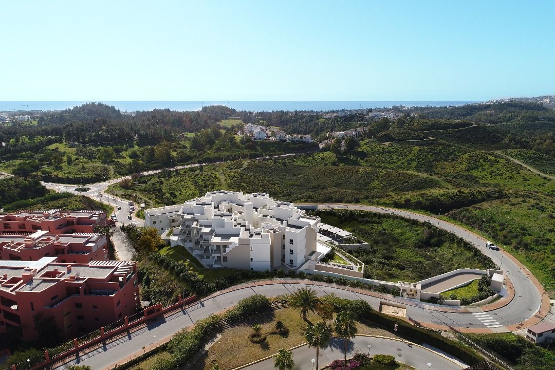 Lift and corridor area, residential complex, Hipódromo-Cerrado del Águila