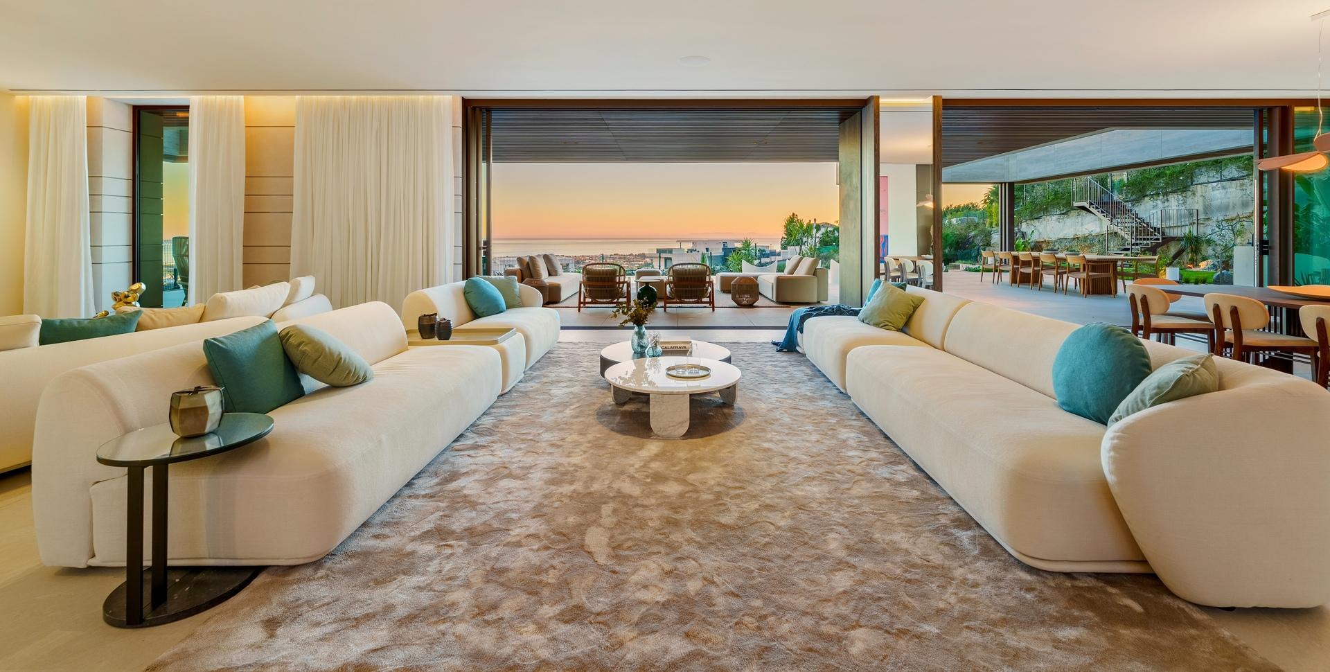 Bedroom with neutral colour scheme in new-build villa, La Quinta, Benahavis