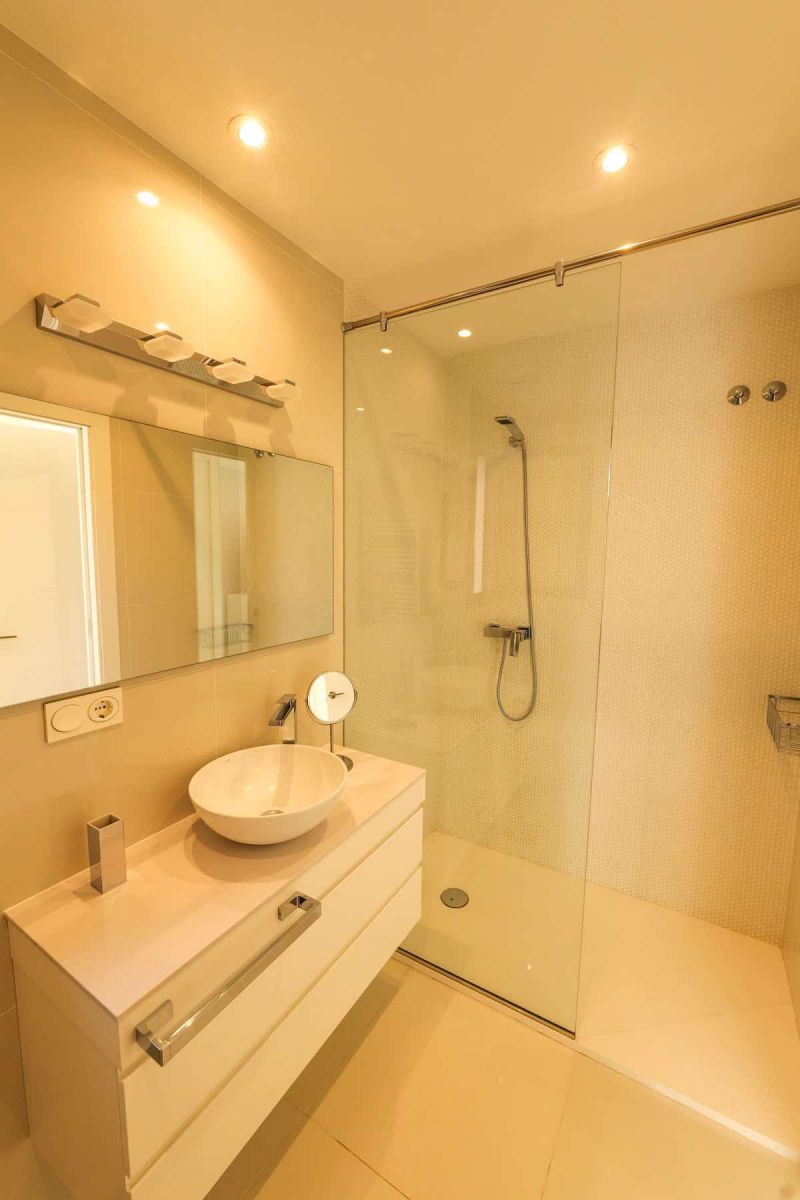 Ground-floor exterior access between living area and garden, La Veleta villa