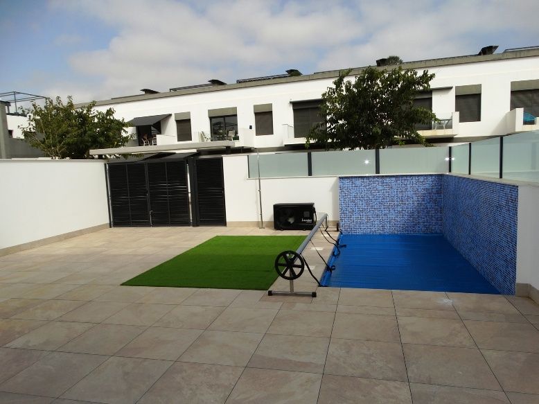 Open living and dining space in 3-bedroom townhouse, Zona Pueblo, Pilar De La Horadada