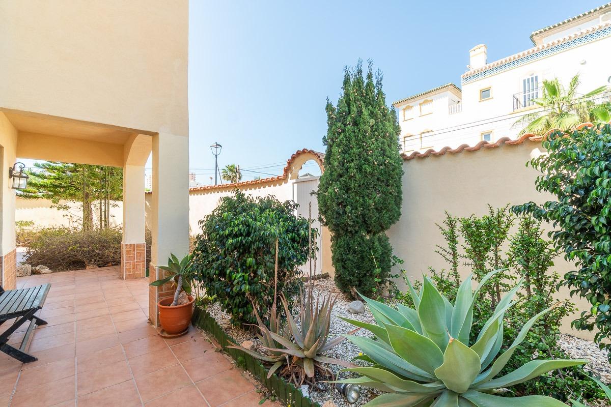 Second bedroom in 4-bedroom villa, La Mata, Torrevieja