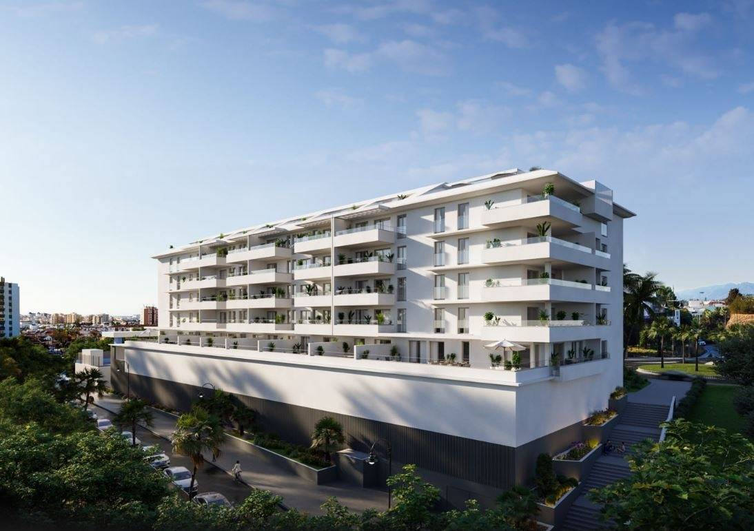 Residential complex exterior showing communal pool area, El Tejar, Fuengirola