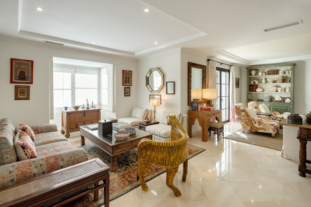 Front facade of new-build 4-bedroom villa on 1,035m2 plot, La Quinta, Benahavis