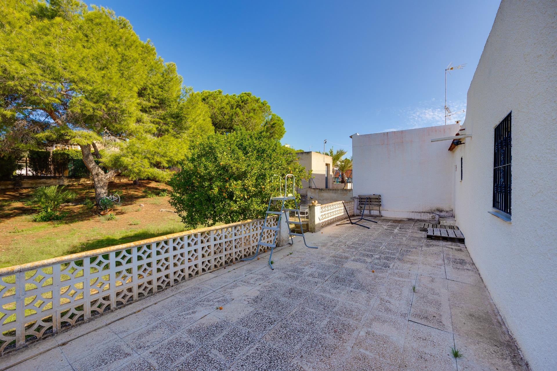 Front entrance gate and facade of the villa