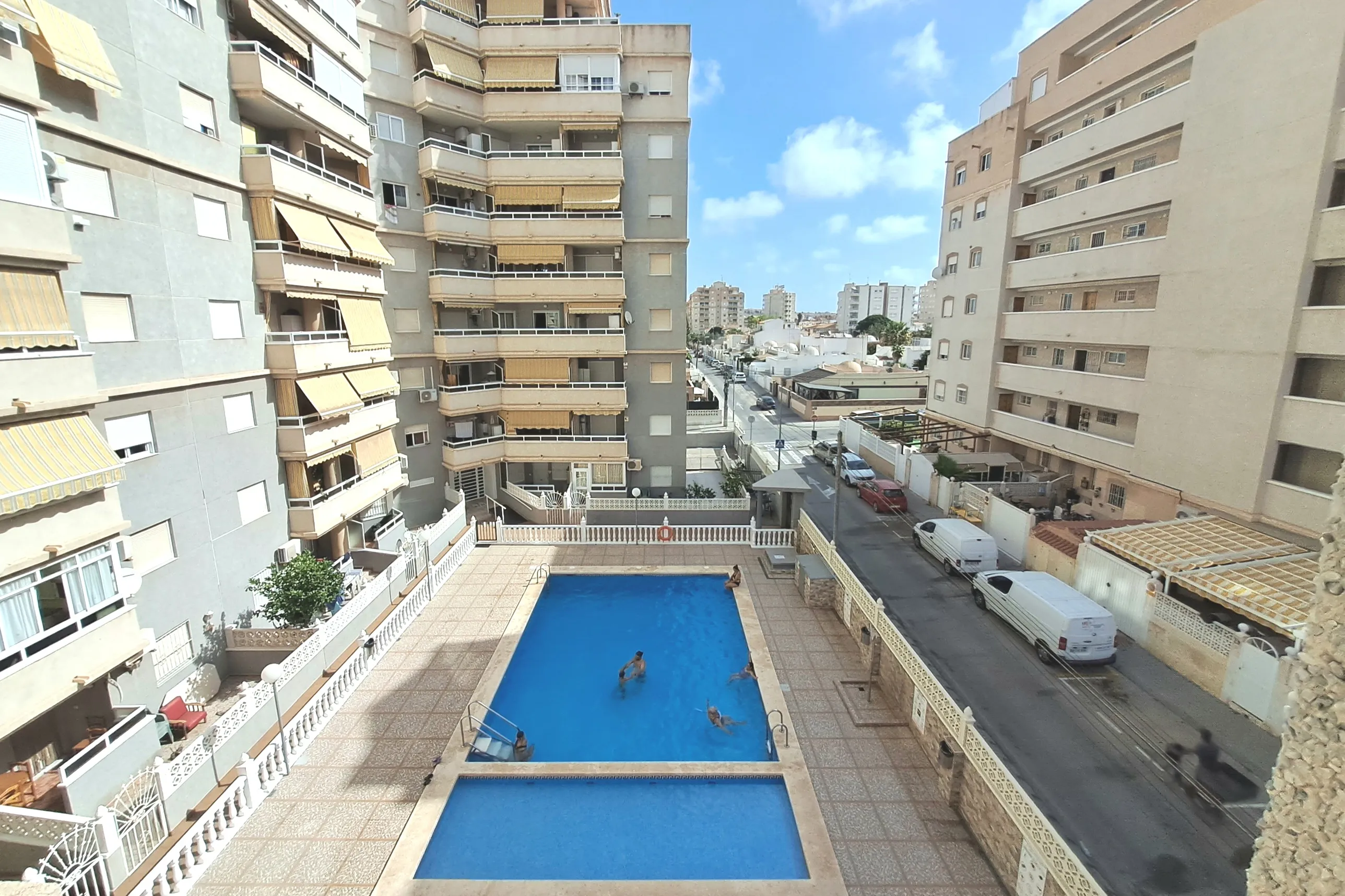 245, Joven Pura