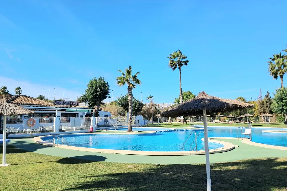 421, Lago Jardin