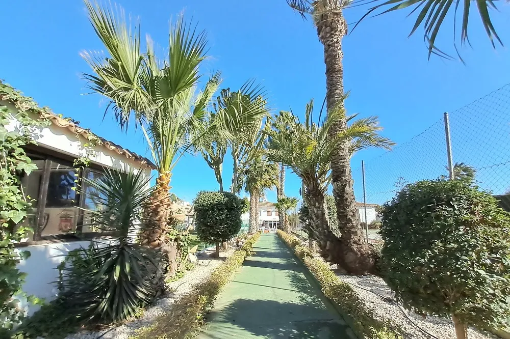 421, Lago Jardin
